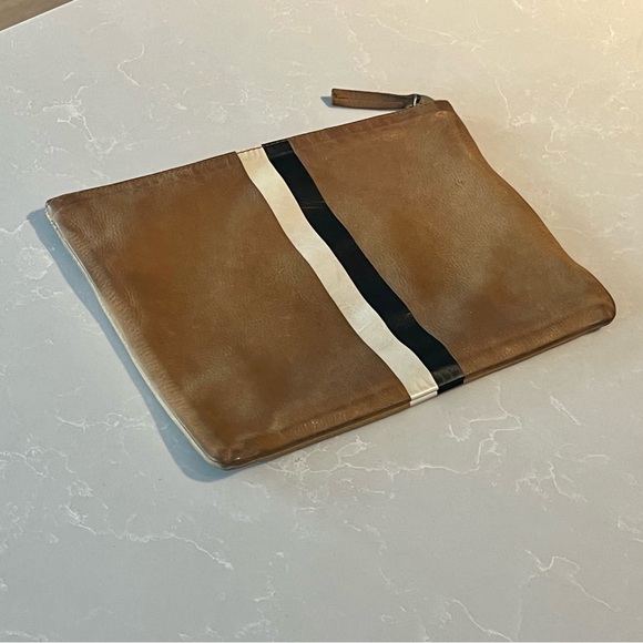 Clare V. Core Supreme Clutch - Picture 6 of 10